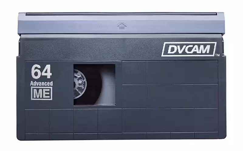 DVCAM Convertire videocassette DVCAM in digitale nei formati AVI, MP4, e nei supporti DVD 5, DVD 9