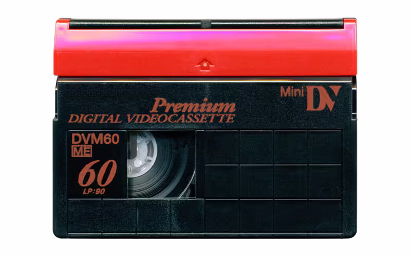 Convertire videocassette MINIDV in digitale nei formati AVI, MP4, e nei supporti DVD 5, DVD 9