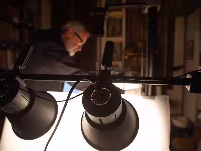 Servizi Digitali Firenze è lo studio professionale attrezzato per la digitalizzazione di archivi storici di pregio.